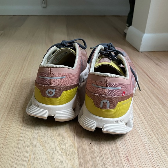 Womens on cloud sneakers - Picture 3 of 5